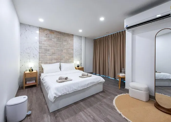 Modern Muji Style Townhouse Ari Area 公寓 曼谷