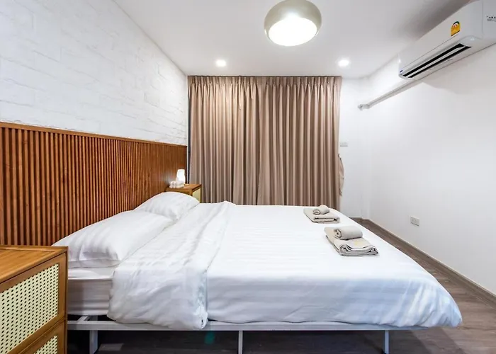 Modern Muji Style Townhouse Ari Area