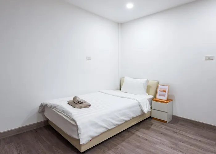 Modern Muji Style Townhouse Ari Area * 曼谷